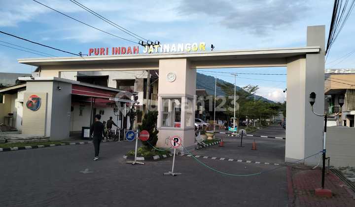 Sell Inden Boarding House in Puri Indah Complex, Jatinangor. 2