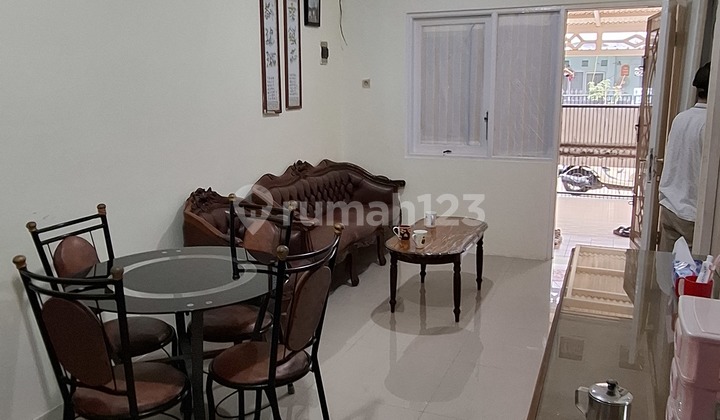 Dijual Rumah Disektor 6 Gading Serpong Tangerang Dijual Rumah Disektor 6 Gading Serpong Tangerang