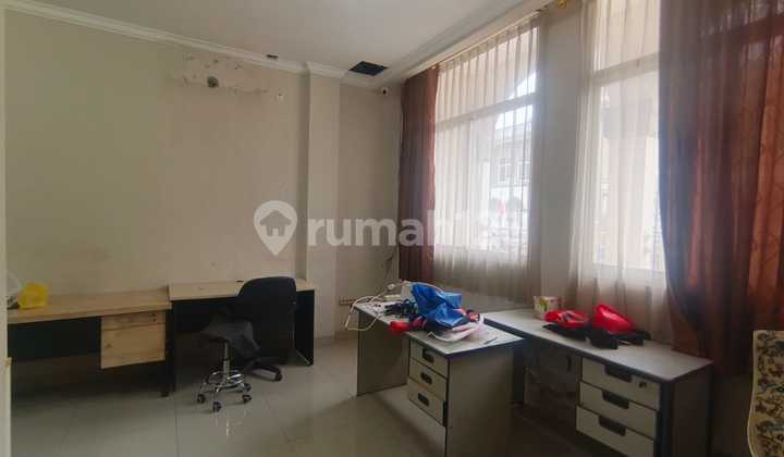 For Rent 2½-Story Shop House in Grand Galaxy, South Bekasi 2
