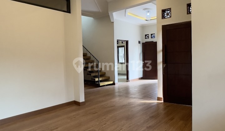 Rumah Hook 2 Lantai, Tambun Selatan, Renovasi Dengan Konsep Kekinian: 2