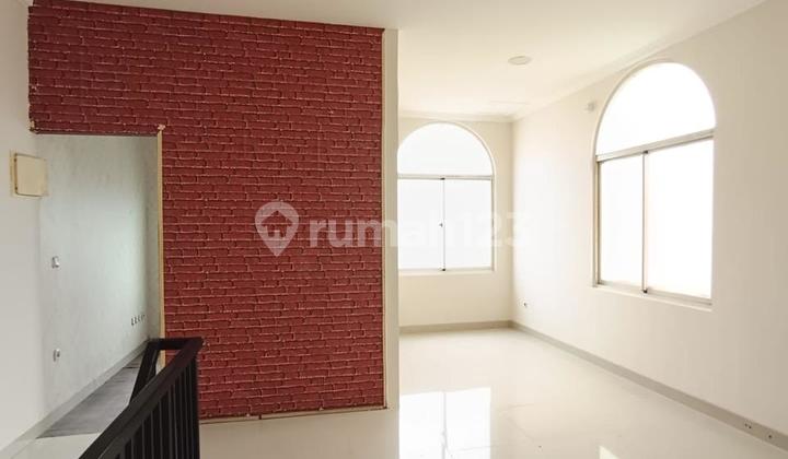 For Rent 3-Story Hook Shop House at Grand Galaxy, Bekasi 2