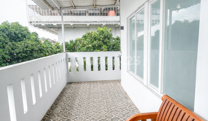 For Sale Modernland Hook House Bavaria Cluster 2