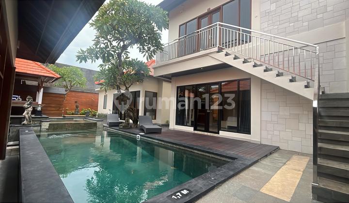 Villa 3 Bedroom Near Batubelig Beach Fully Furnished