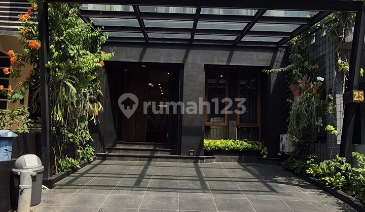 Rumah Bagus Depan Area Hijau Dekat Pintu Toll Sentul City Bogor 