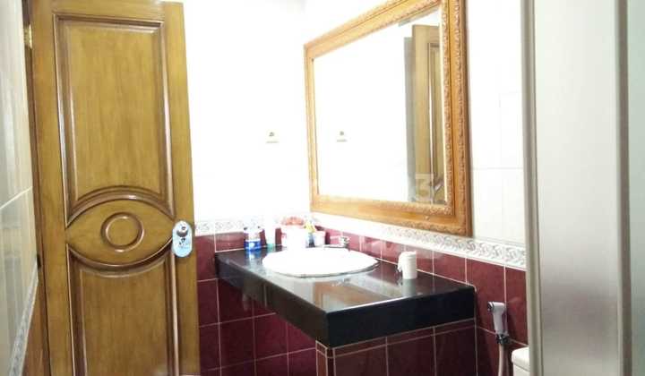 Jual Rumah Lebar 9 Pusat Kota 4,5 Lantai Rumah Bagus SHM di Glodok 2