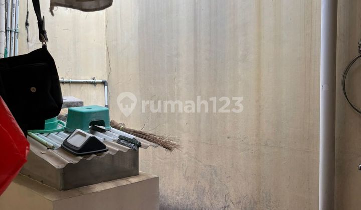 Jual Rumah 2 Lantai Siap Huni Tomang Rumah Bagus SHM di Tomang