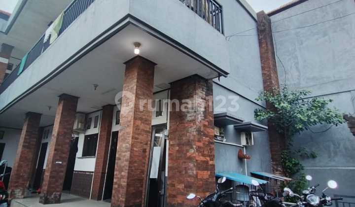 Investasi Menjanjikan! Kos - Kosan 2 Lantai 12 Kamar Full Terisi Di Tengah Kota Denpasar Barat