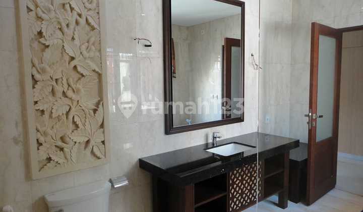 Rumah Fully Furnished 2 Kamar Tidur Lingkungan Nyaman dan Tenang di Jimbaran-Nusa Dua 2