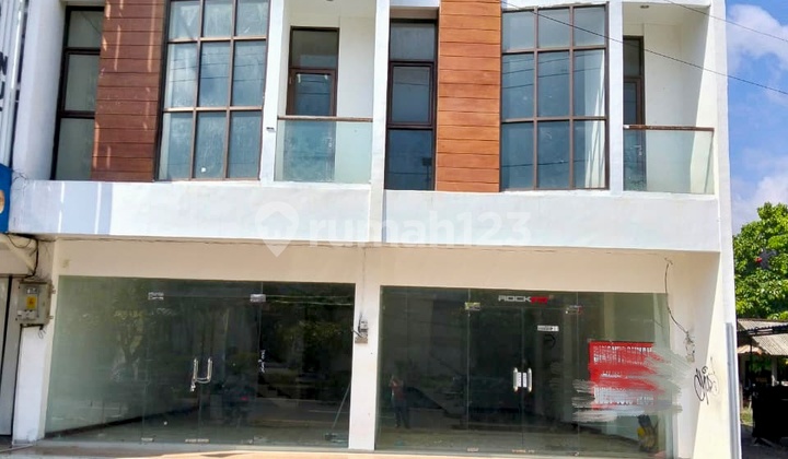 Strategic 3-Story Shop House on By Pass Nusa Dua Jimbaran Main Road Strategic 3-Story Shop House on By Pass Nusa Dua Jimbaran Main Road