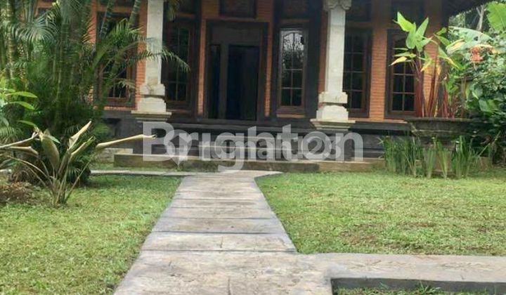 RUMAH TUA DESAIN CLASIC DI SANGLILANG UBUD