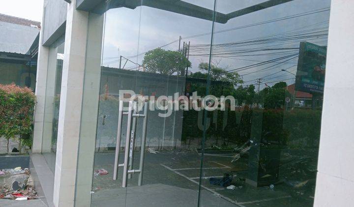 TANAH 5 ARE PLUS BANGUNAN SHOWROOM DI MAHENDRADATTA SELATAN  2