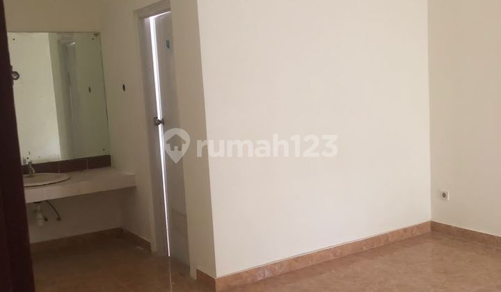 Quick Sale!! Strategic 2-Story Shop House in Pertokoan Sesetan Agung, Jalan Raya Sesetan, South Denpasar 2