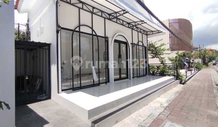 Ruko Premium Strategis di Pinggir Jalan Raya By Pas Sanur Ruko Premium Strategis di Pinggir Jalan Raya By Pas Sanur