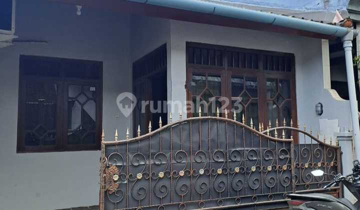 Rumah Nyaman Di Kompleks Perumahan Taman Griya Dekat Pepito Market Taman Griya