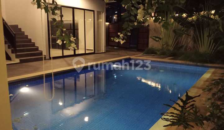 Villa Penuh Kenyamanan Dengan Kolam Renang Luas Cocok Untuk Tempat Ternyaman Anda Bersama Keluarga!! Villa Penuh Kenyamanan Dengan Kolam Renang Luas Cocok Untuk Tempat Ternyaman Anda Bersama Keluarga!!