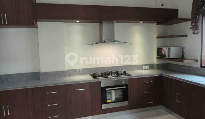 Rumah Fully Furnished 2 Kamar Tidur Lingkungan Nyaman dan Tenang di Jimbaran-Nusa Dua