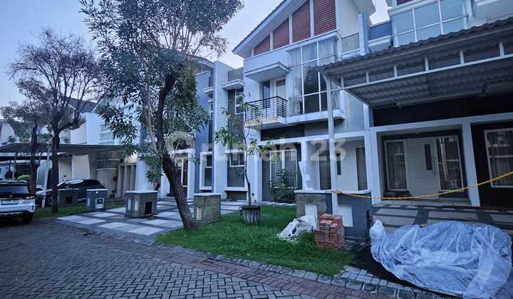 Imperial Golf Regency 8 L R Pakuwon Indah Surabaya Murah 2