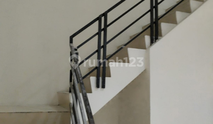 For Rent Strategic 2-Storey Shop House in Nologaten, Business-Friendly Area Near Amplaz & Campus Area, Caturtunggal, Depok, Sleman 2