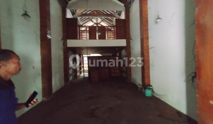 Dijual Ruang Usaha Sangat Strategis di Jalan Wahid Hasyim, Ngampilan, Kota Yogyakarta Dijual Ruang Usaha Sangat Strategis di Jalan Wahid Hasyim, Ngampilan, Kota Yogyakarta