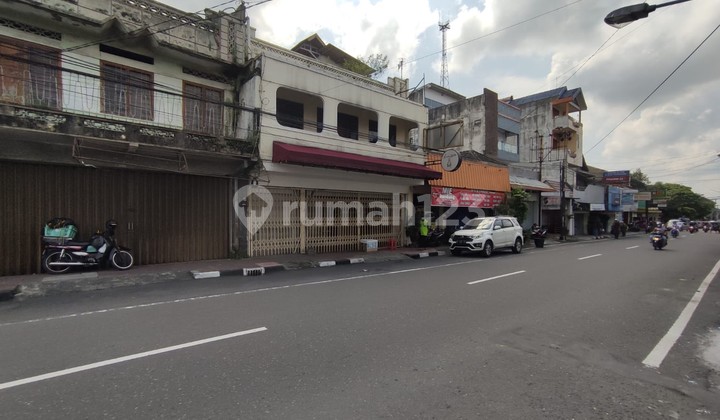 Rumah 17 Kamar Dan Toko Di Jl Bhayangkara Beberapa Meter Dari Malioboro Yogyakarta