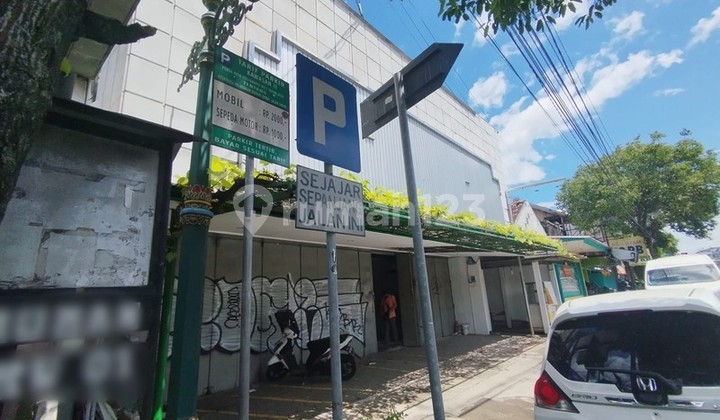 Business Opportunity at Premium Location, Spacious Shop House Facing East, One Step to Malioboro & Palace, Keparakan, Mergangsan, Yogyakarta Business Opportunity at Premium Location, Spacious Shop House Facing East, One Step to Malioboro & Palace, Keparakan, Mergangsan, Yogyakarta