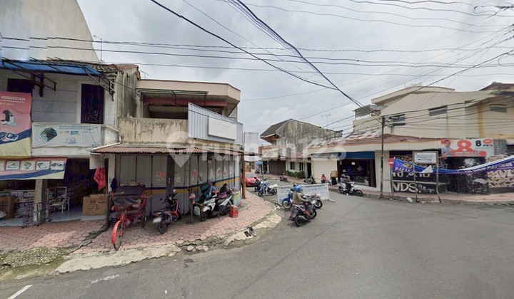 Business Space Hook Position on Pajajaran Street, Kemirirejo, Central Magelang