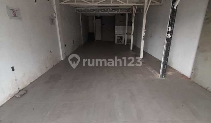 For Rent Strategic Shop House for Various Businesses on Cibeureum Main Road For Rent Strategic Shop House for Various Businesses on Cibeureum Main Road