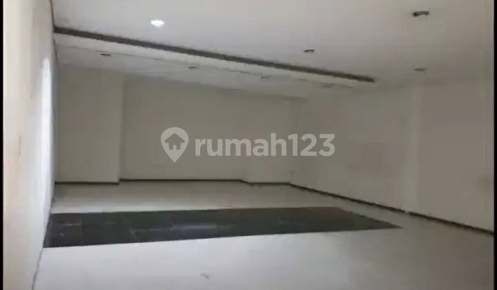 For Sale Ready-to-Use Shop House in Bkr, Suitable for Restaurant/Coffee Shop. 2