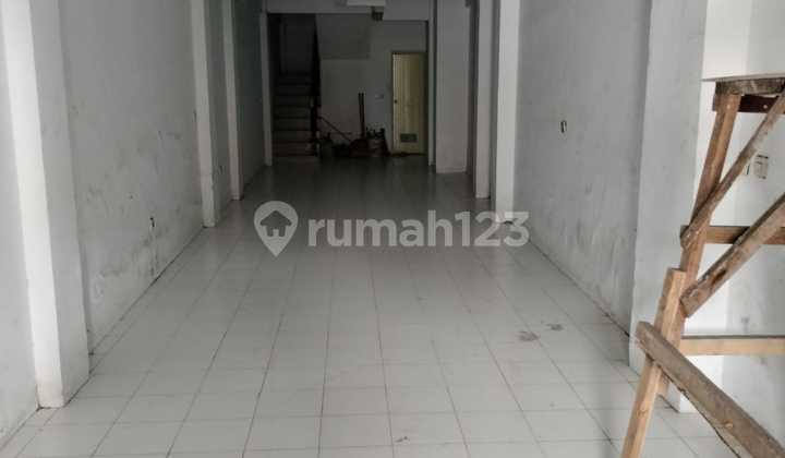 Dijual Cepat Ruko 3 lantai di Jl Raya Hasyim Ashari Dibawah NJOP