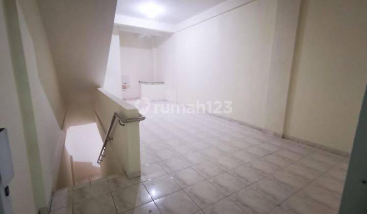 Ruko Peterongan siap pakai di Jl. Mt Haryono 3