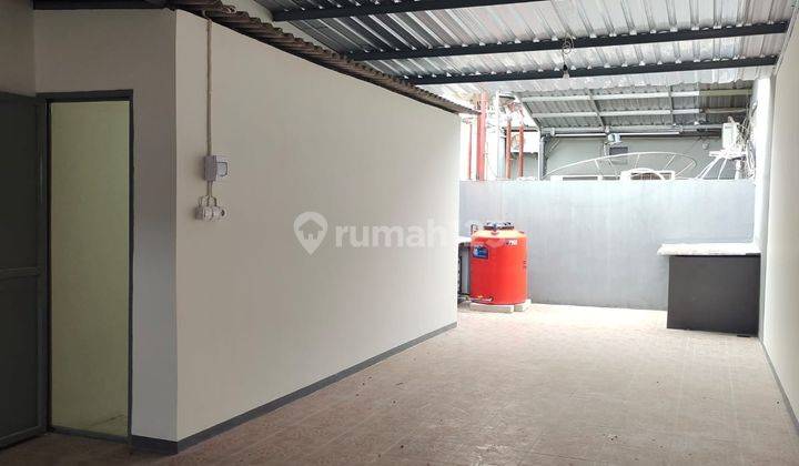 Ruko Peterongan siap pakai di Jl. Mt Haryono 5