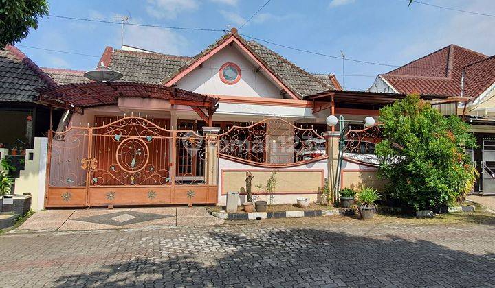 Rumah di Perumahan Srondol Bumi Indah SHM Bagus 1