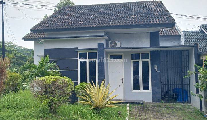 Rumah dekat Unnes, Gunung pati di Perum Graha Taman Nirwana, Jl. Permata Safira 1