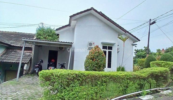 Rumah dekat Unnes, Gunung pati di Perum Graha Taman Nirwana, Jl. Permata Safira 2