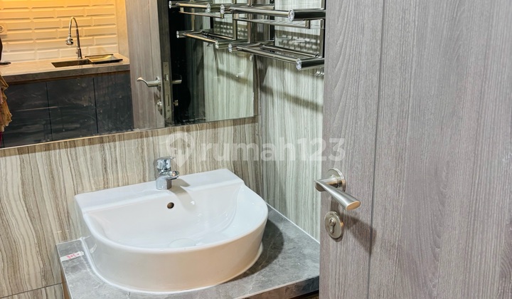 Furnished Apartment Pakuwon Tower Amor 6th Floor 2