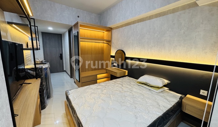 Siap Huni Studio Apt Pakuwon LT 7 Balkon Apartemen Furnished