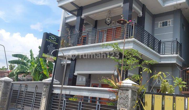 Rumah 2 Lantai Dengan Kolam Renang di Sragen Kota  1
