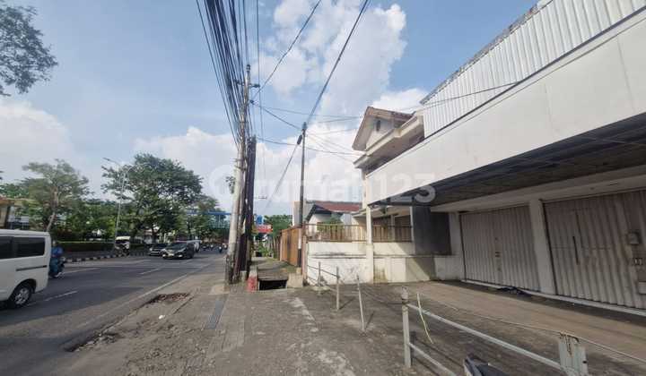 For Sale/For Rent Ex-Alfamart Shophouse on Jl Jend Sudirman 340, Semarang 2