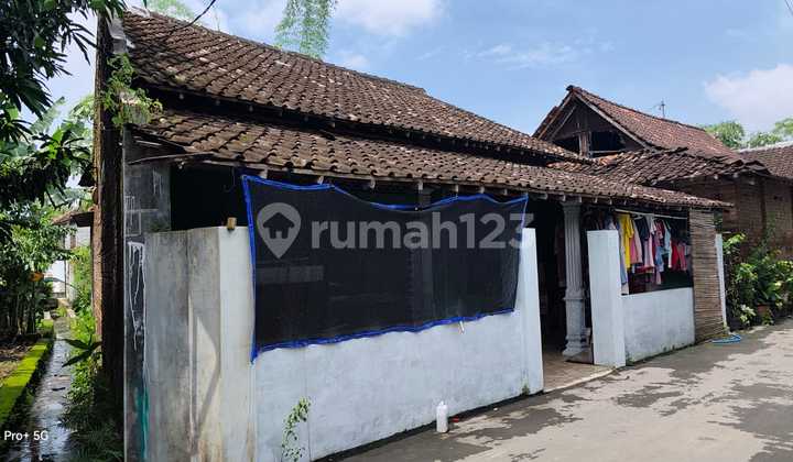 For Sale, Ready-to-Live House Located Near Hutan Gergunung, Klaten 2