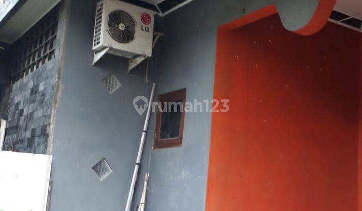 Rumah Tiga Lantai Siap Huni di Sukoharjo  2