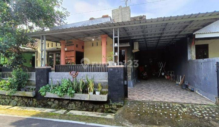 Rumah di perum palur karanganyar  1