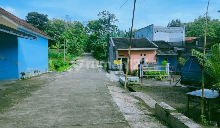 For Sale, Ready-to-Occupy House Located in Bejen, Karanganyar 2