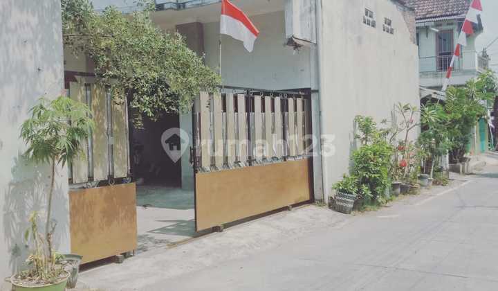 House For Sale in Banjarsari Surakarta 2
