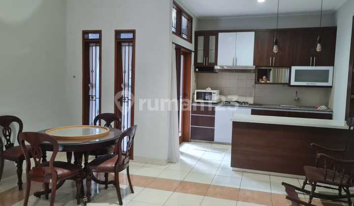 Asri Semi-Furnished House in Pondok Hijau