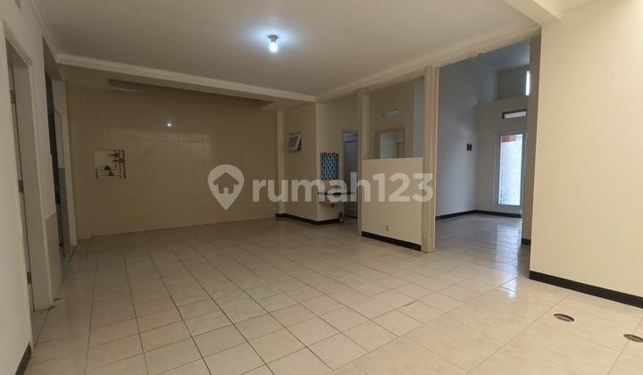 Rumah Bagus Siap Huni di Kota Baru Parahyangan Rumah Bagus Siap Huni di Kota Baru Parahyangan