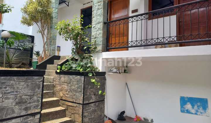 Nice Fully Furnished House in Setra Duta