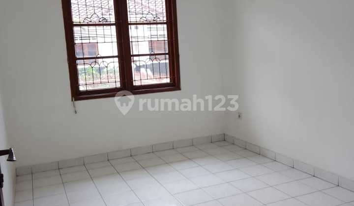 A Serene and Well-Maintained House in Pondok Hijau 2