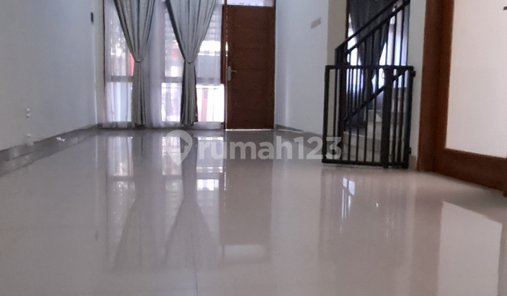 Rumah Minimalis Siap Huni di Taman Persada Buah Batu Rumah Minimalis Siap Huni di Taman Persada Buah Batu