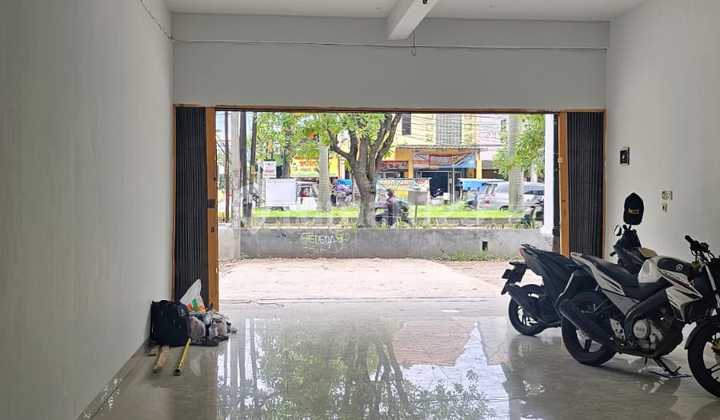 Ruko Bagus Siap Pakai di Mainroad Taman Kopo Indah 2