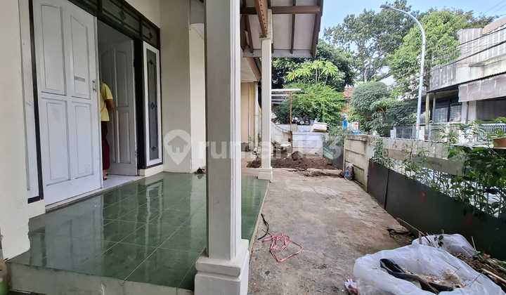 Rumah Nyaman Siap Huni Dekat Taman di Antapani 2
